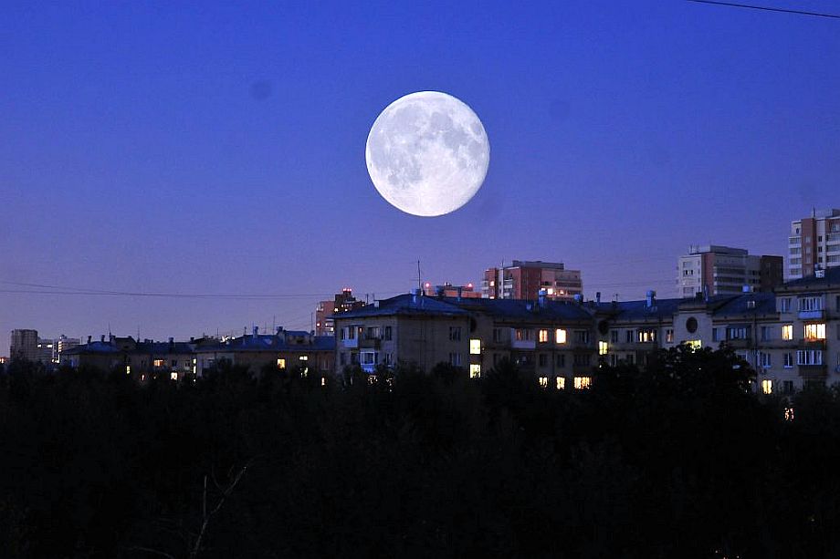 На Дальнем Востоке увидят полное лунное затмение и суперлуние сразу. Полная фаза продлится почти 15 минут