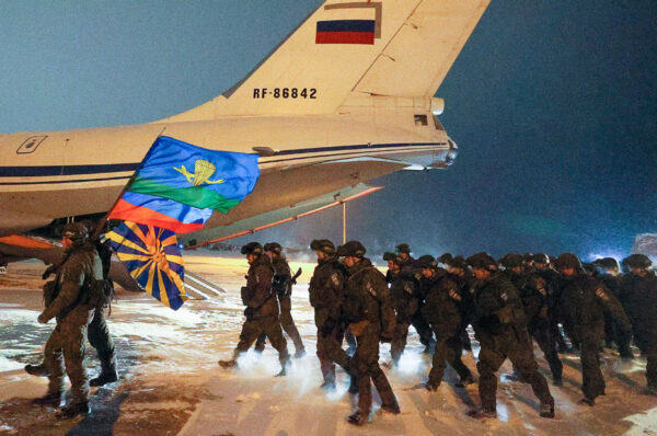 В России приземлились первые самолеты с миротворцами из Казахстана