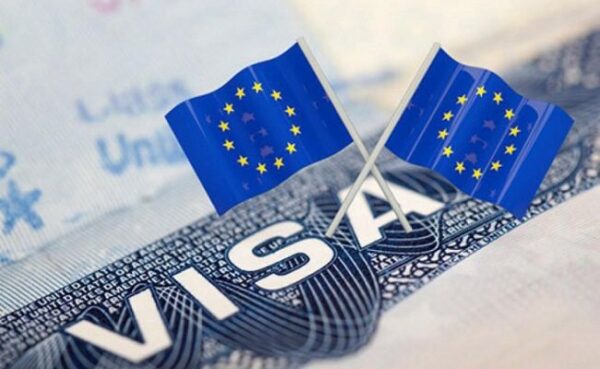 В ЕС разногласия из-за полного запрета на выдачу шенгенских виз россиянам