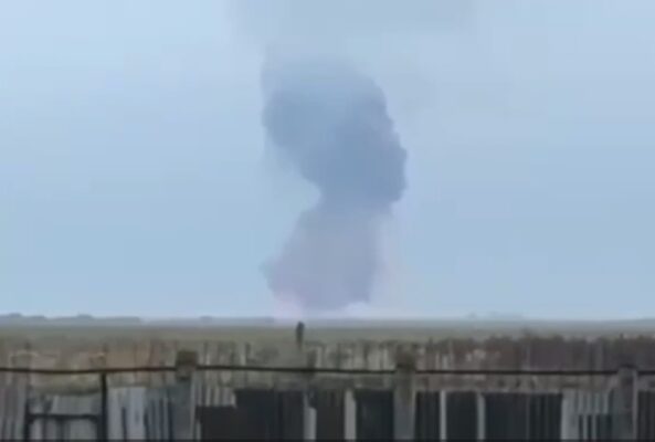 В Джанкойском районе продолжается детонация боеприпасов на военном складе в районе Майского