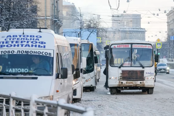 «Модернизация» работы трамваев может усугубить транспортный коллапс в Петербурге