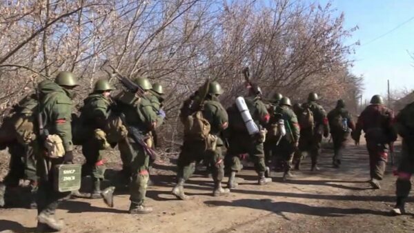 Еще 107 российских военных возвращаются из украинского плена
