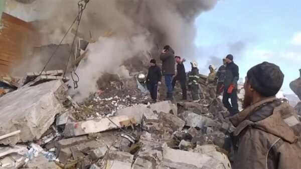 Разрушенный взрывом подъезд дома на Сахалине будет демонтирован, сообщил губернатор Валерий Лимаренко