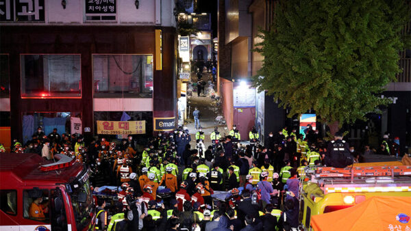 156 человек погибли в результате давки в Сеуле