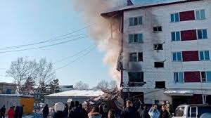 Минимум семь человек погибли при обрушении пятиэтажки на Сахалине