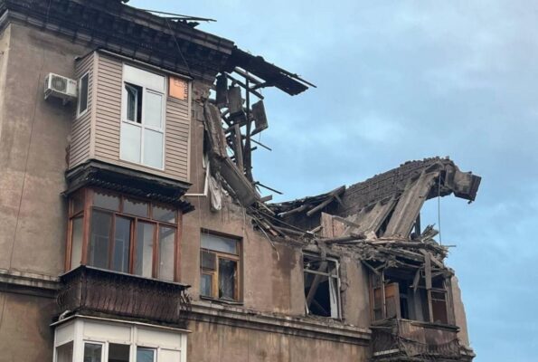 Женщина погибла в результате удара по центру Макеевки