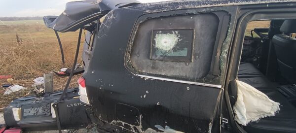 На авто Кирилла Стремоусова заметили следы, предположительно от пуль