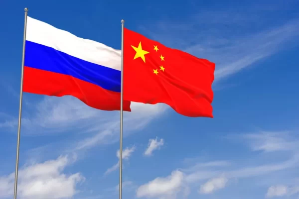 Россия и Китай будут укреплять сотрудничество между вооруженными силами