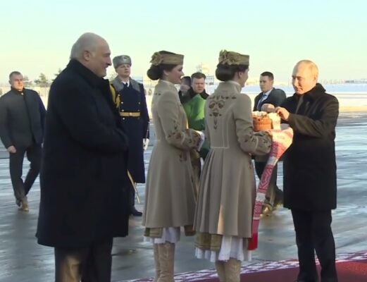 Владимир Путин прилетел в Минск обсудить интеграцию с Александром Лукашенко