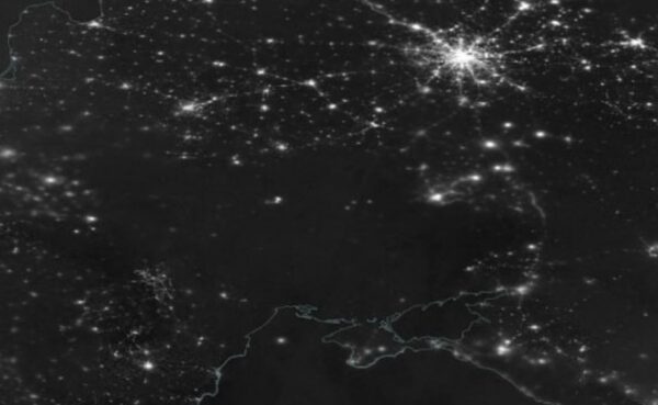 Вот так выглядела Украина ночью из космоса 24 ноября и 17 декабря
