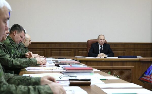 Вчера Владимир Путин весь день работал в объединённом штабе родов войск, задействованных в специальной военной операции