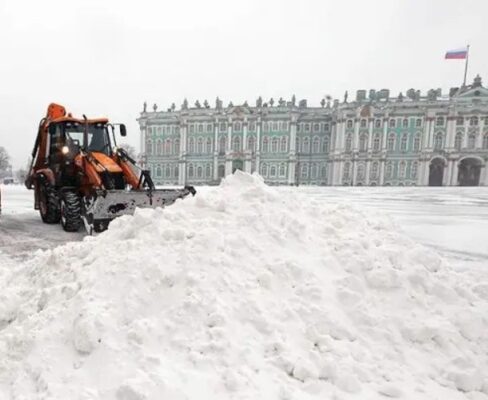 Беглов не позволяет передавать подрядчикам закупленную спецтехнику для уборки снега в Петербурге