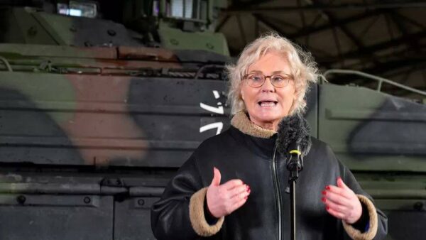 Отставка министра обороны Германии Кристин Ламбрехт не связана с поставкой танков Leopard на Украину