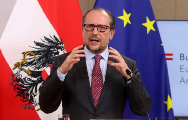 Министр иностранных дел Австрии Александр Шалленберг призвал «сохранять чувство меры» в отношении России