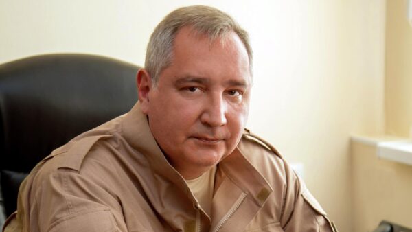 «Сейчас врежем по уродам». Рогозин вернулся на фронт