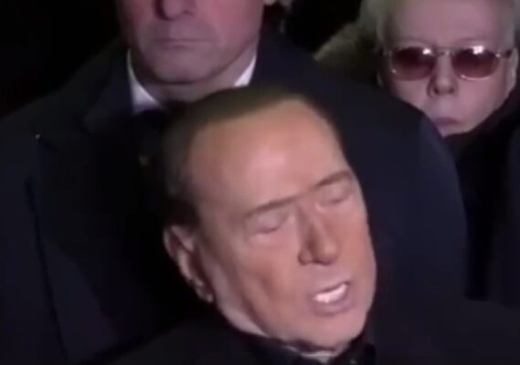 Берлускони раскритиковал действия Зеленского