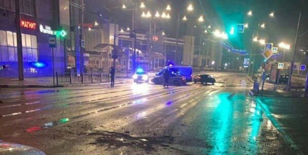 Сбитый снаряд в Белгороде взорвался у ж/д путей, повреждены вагоны поезда