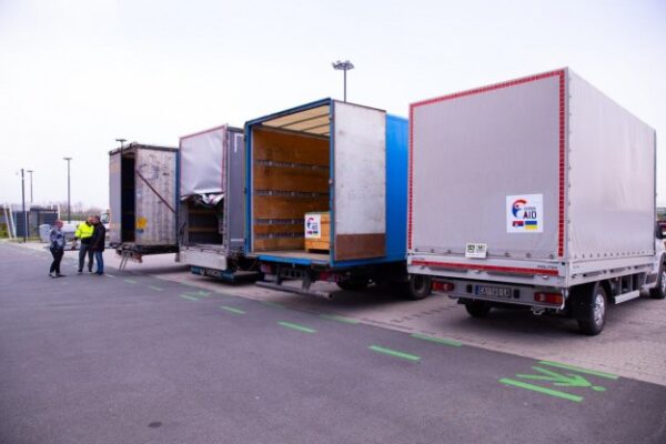 Правительство Сербии при поддержке ЕС отправило на Украину четыре грузовика с электроэнергетическим оборудованием для поддержки энергетического сектора страны
