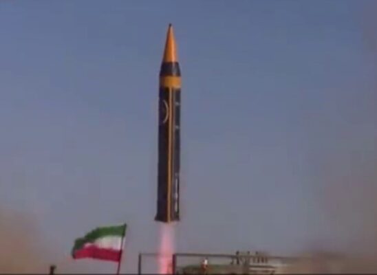 Минобороны Ирана показало пуск новой баллистической ракеты дальностью 2 000 километров