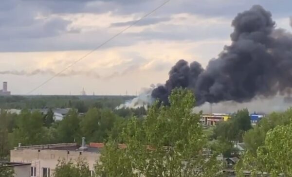 В Великом Новгороде сильнейший пожар на Лужской ТЭЦ