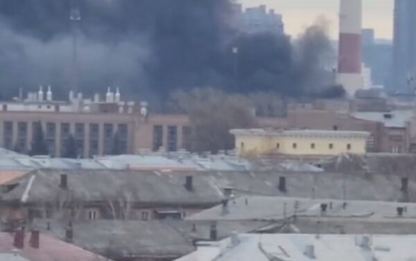 В Екатеринбурге горит завод «Уралмаш»
