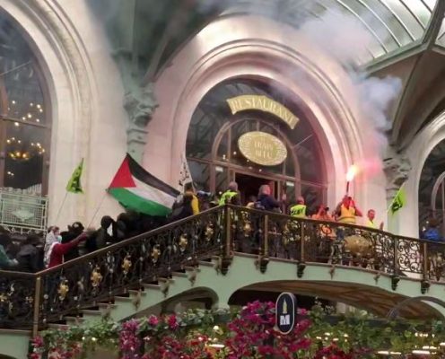 В Париже в ходе протестов захвачен Лионский вокзал