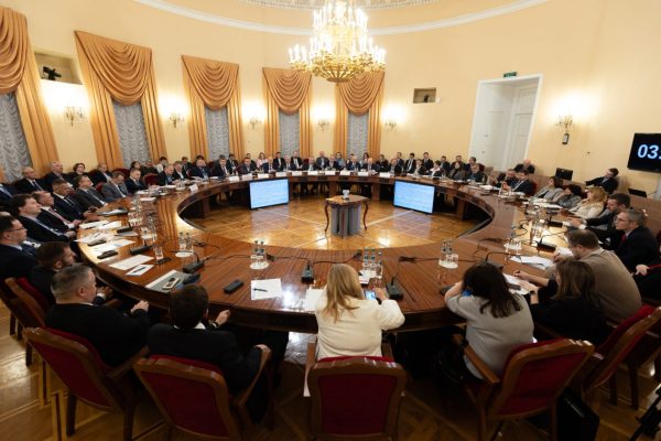 Эксперты оценили рост экономики РФ в 2025 году и назвали успешные отрасли