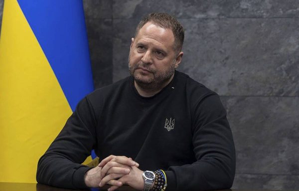 К главе офиса Зеленского пришли с обысками