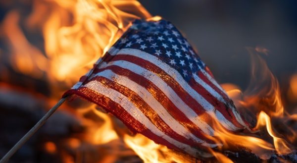 Тем временем, люди по всему миру вышли на улицы против такой «американской демократии»